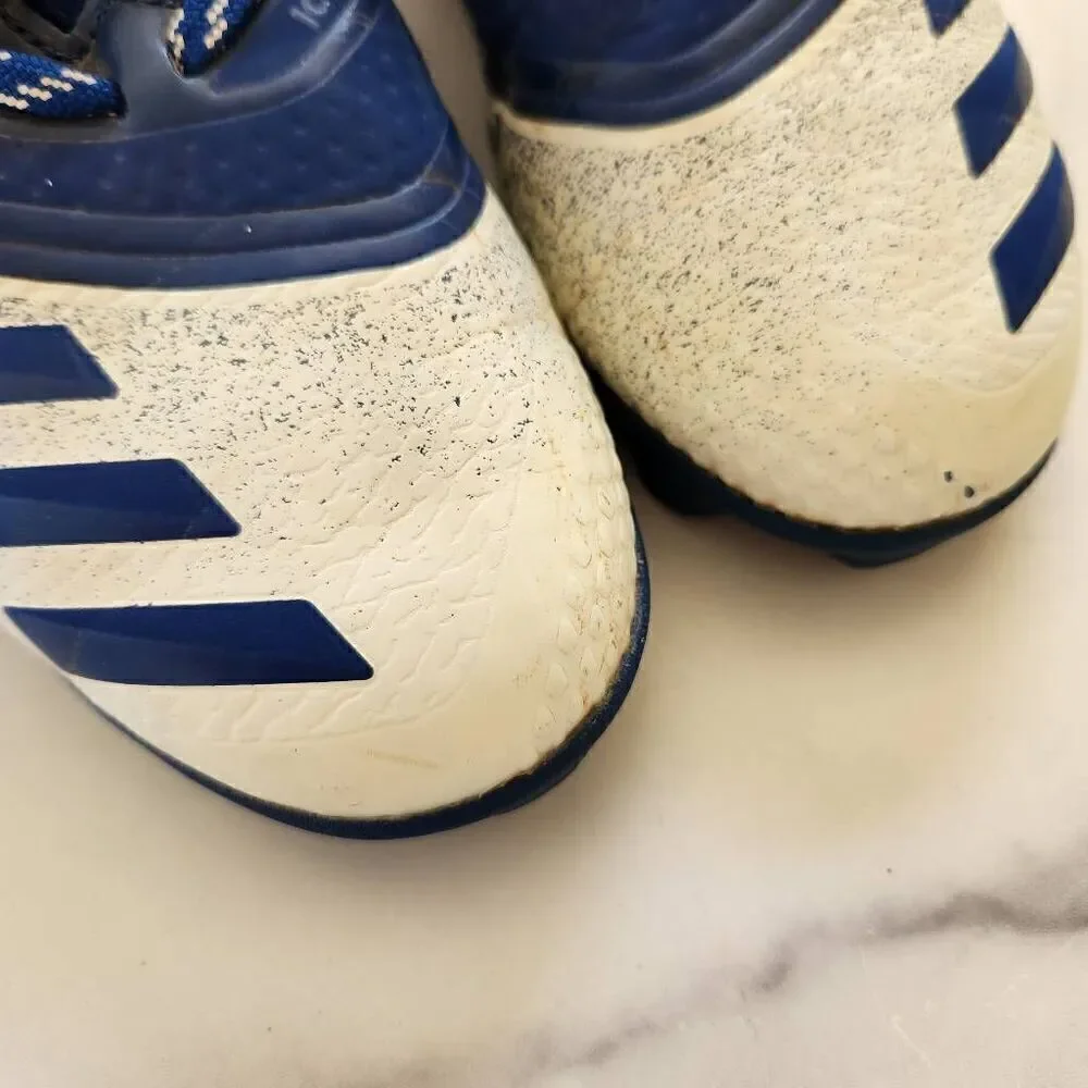 Adidas kids soccer shoes size 5 blue white speckle athletic sport